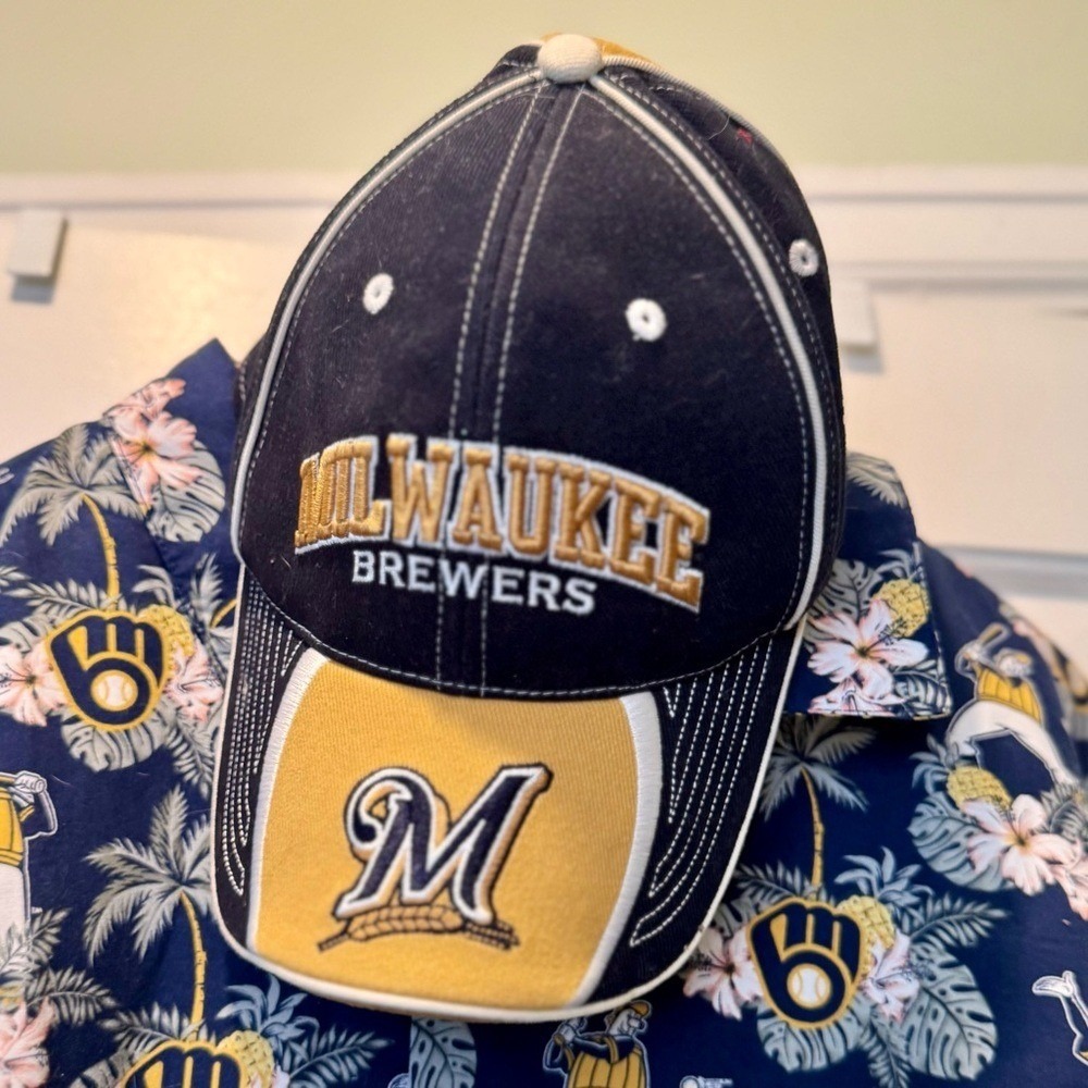 Milwaukee Brewers Ball Cap Baseball Hat Adjustable Sz OS Navy Gold MLB Wisconsin